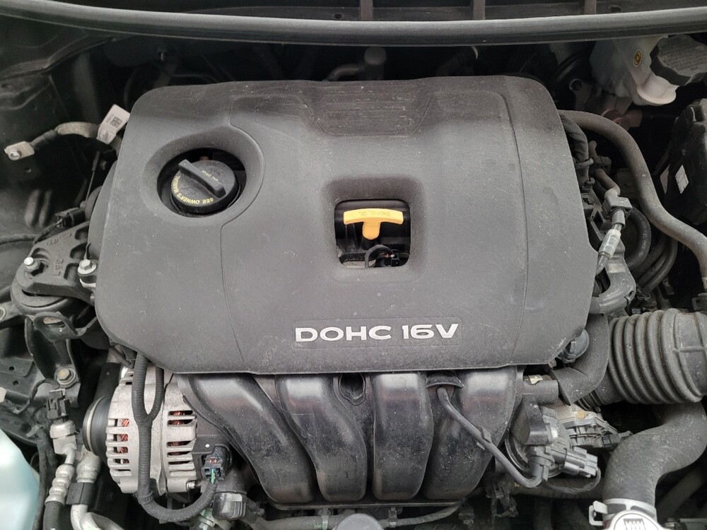 2017 Kia Forte in Bakersfield, CA 93309 - 18118509 30