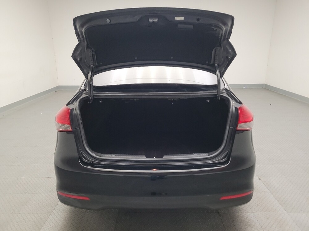 2017 Kia Forte in Bakersfield, CA 93309 - 18118509 29