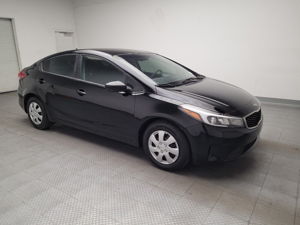 2017 Kia Forte in Bakersfield, CA 93309 - 18118509 11