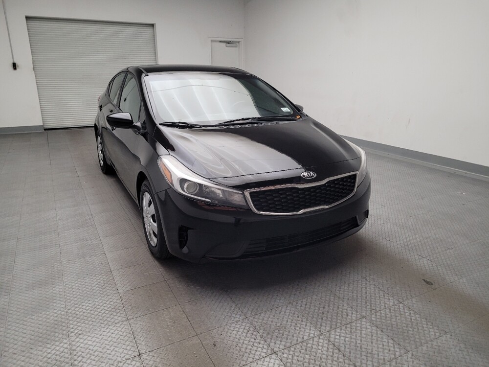 2017 Kia Forte in Bakersfield, CA 93309 - 18118509 14
