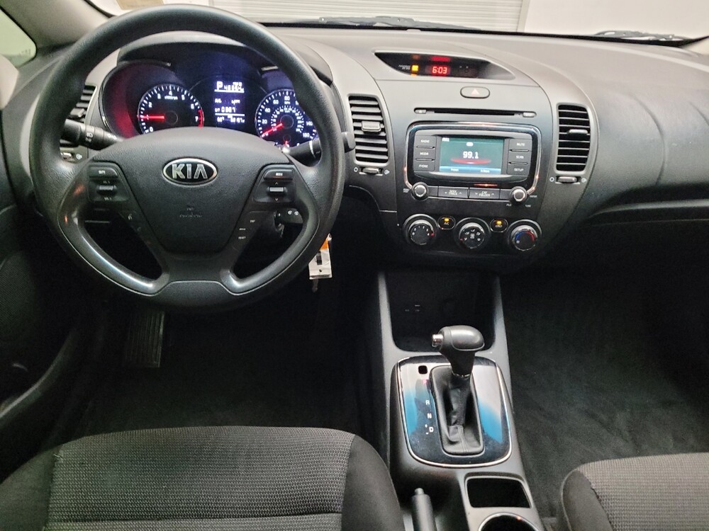 2017 Kia Forte in Bakersfield, CA 93309 - 18118509 22