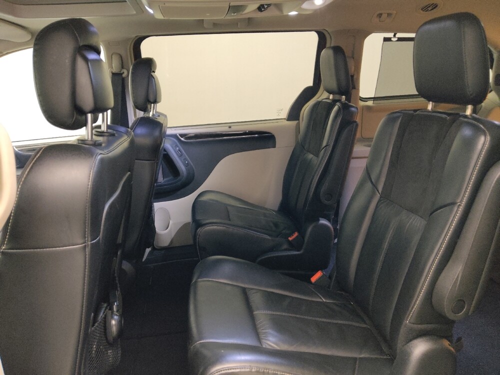 2016 Chrysler Town & Country in Union City, GA 30291 - 18118523 18