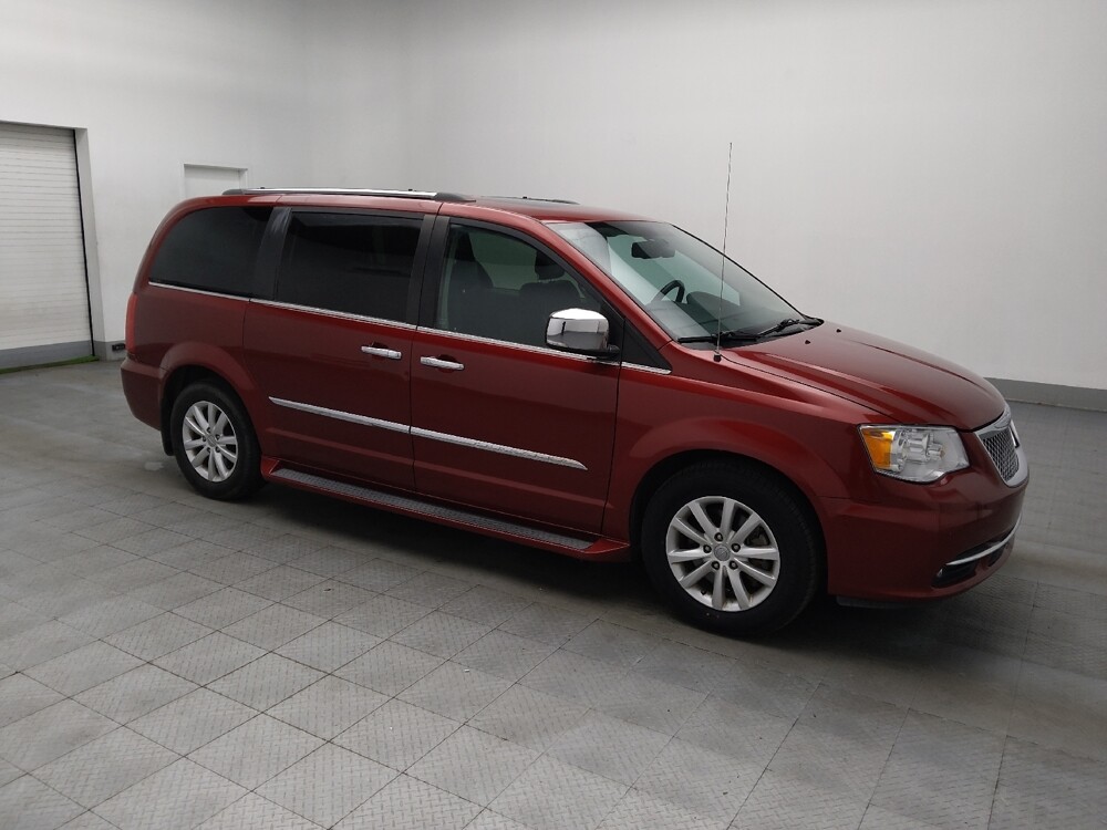 2016 Chrysler Town & Country in Union City, GA 30291 - 18118523 11