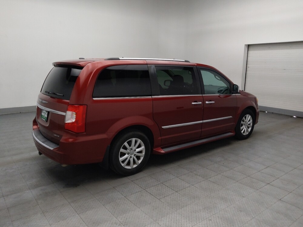2016 Chrysler Town & Country in Union City, GA 30291 - 18118523 9