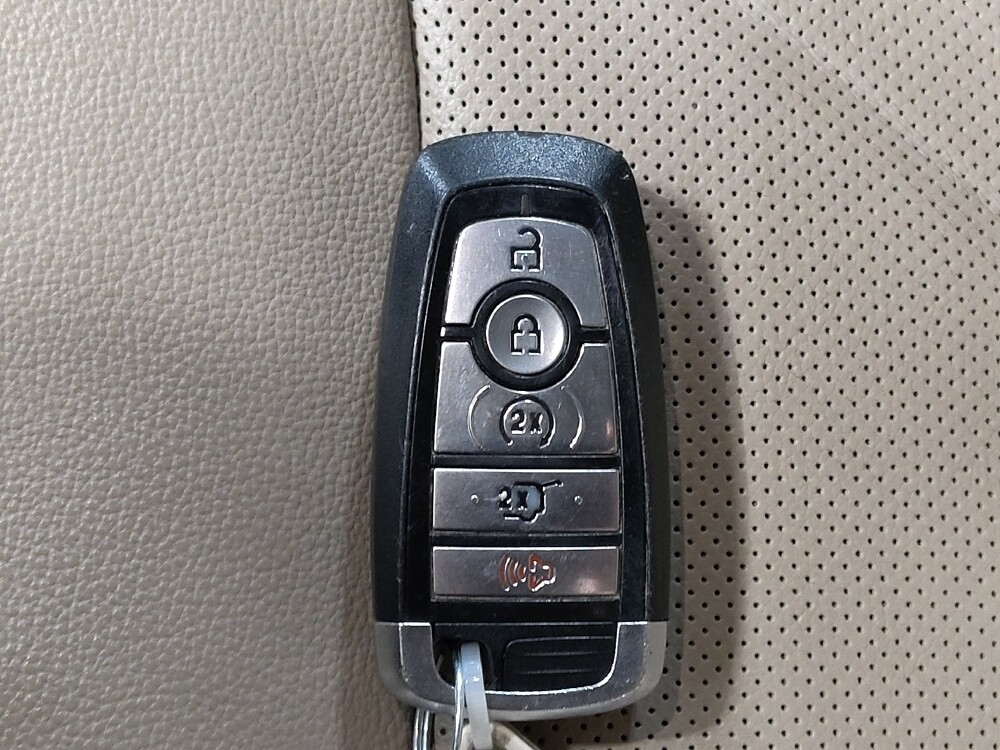 2022 Ford Explorer in Oklahoma City, OK 73139 - 18118547 32