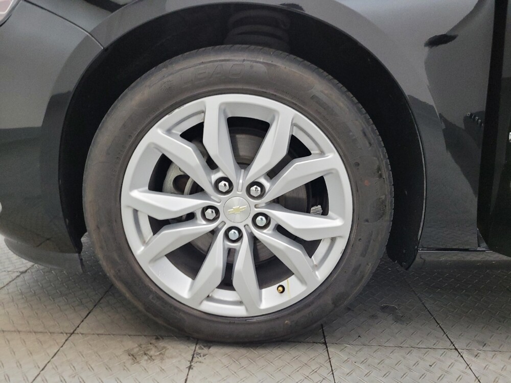 2018 Chevrolet Impala in Chandler, AZ 85225 - 18118558 31