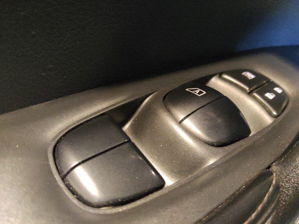 2019 Nissan Rogue in Phoenix, AZ 85022 - 18118564 27