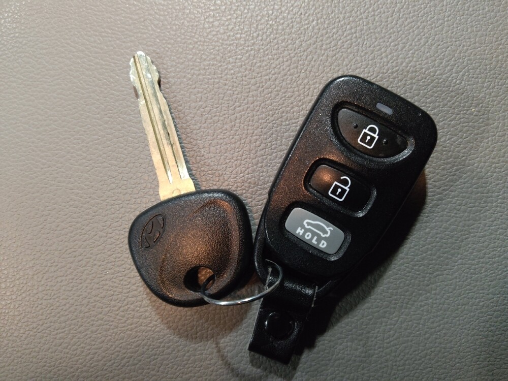 2019 Hyundai Elantra in Kissimmee, FL 34744 - 18118579 32