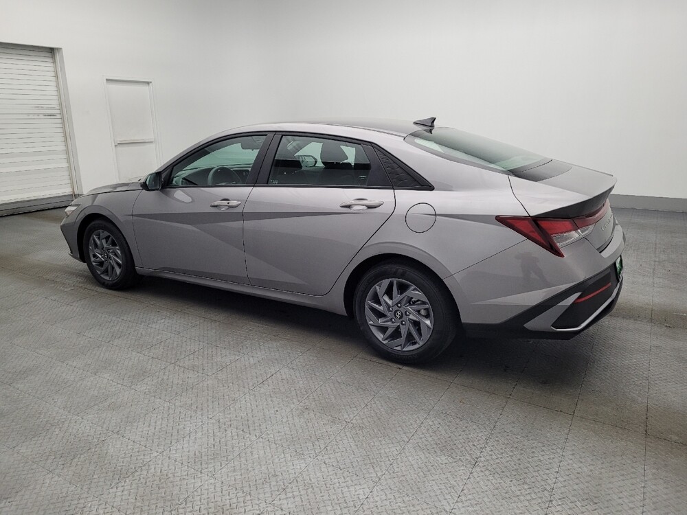 2024 Hyundai Elantra in Morrow, GA 30260 - 18118592 3