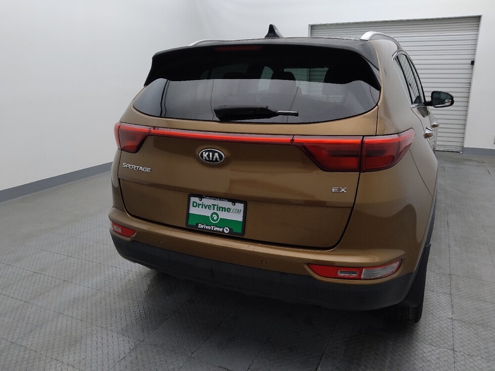 2017 Kia Sportage in Houston, TX 77074 - 18118614 7