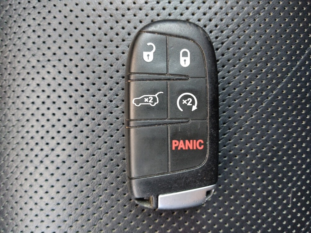 2019 Jeep Grand Cherokee in Houston, TX 77074 - 18118615 32