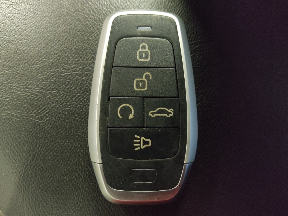 2018 Dodge Challenger in Houston, TX 77060 - 18118616 32