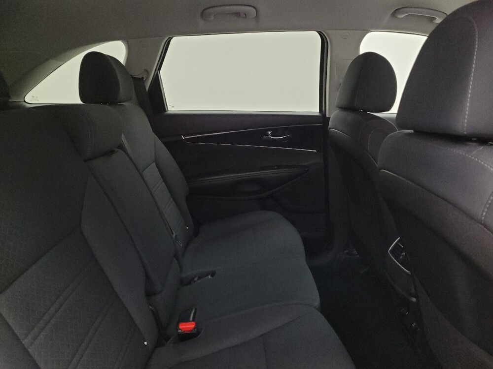 2019 Kia Sorento in Columbus, OH 43228 - 18118632 19