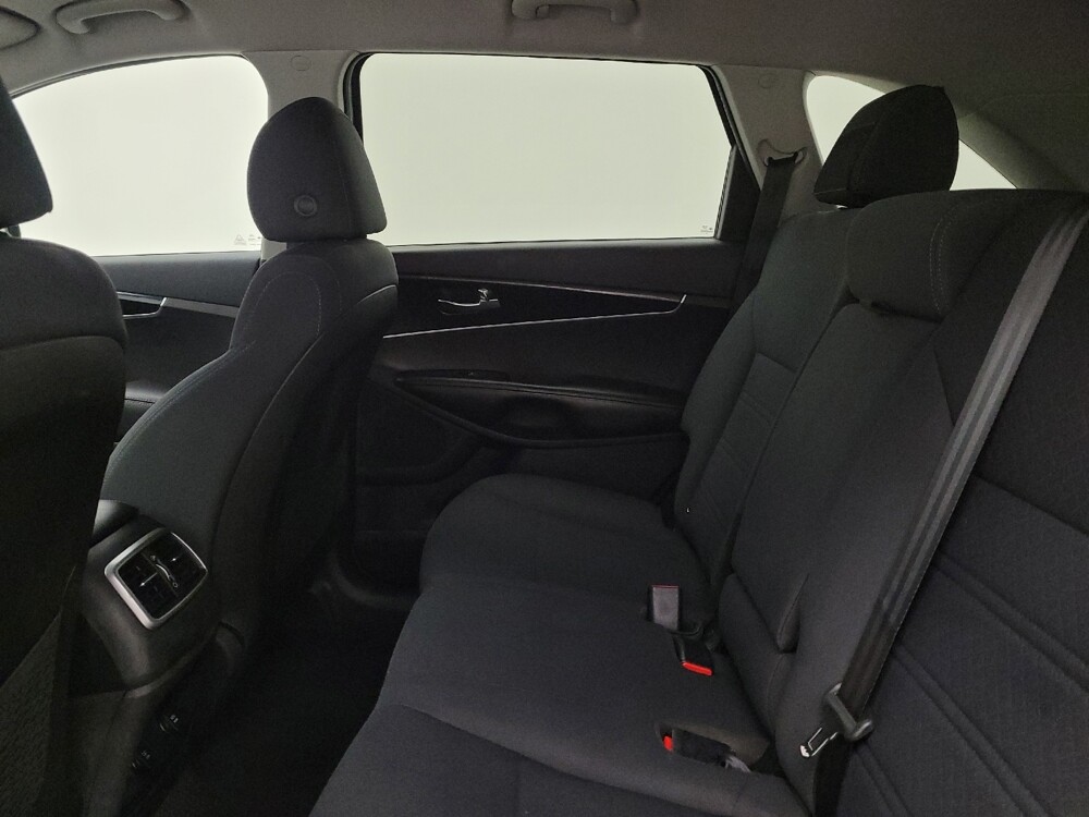 2019 Kia Sorento in Columbus, OH 43228 - 18118632 18