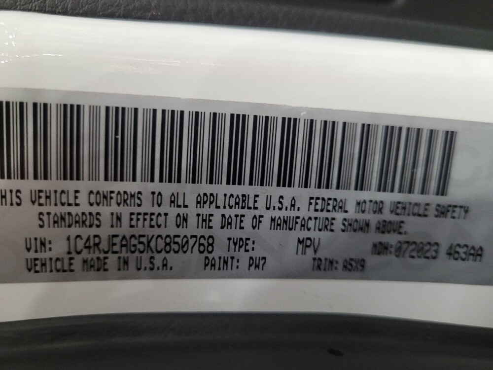 2019 Jeep Grand Cherokee in Temple Hills, MD 20746 - 18118635 33