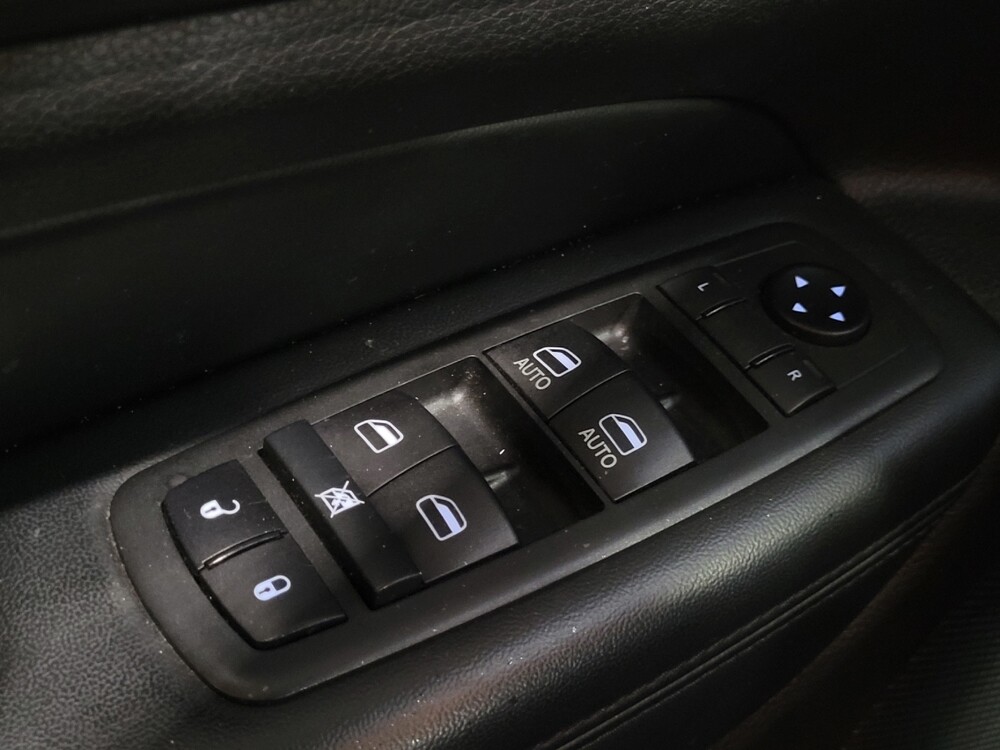 2019 Jeep Grand Cherokee in Temple Hills, MD 20746 - 18118635 27