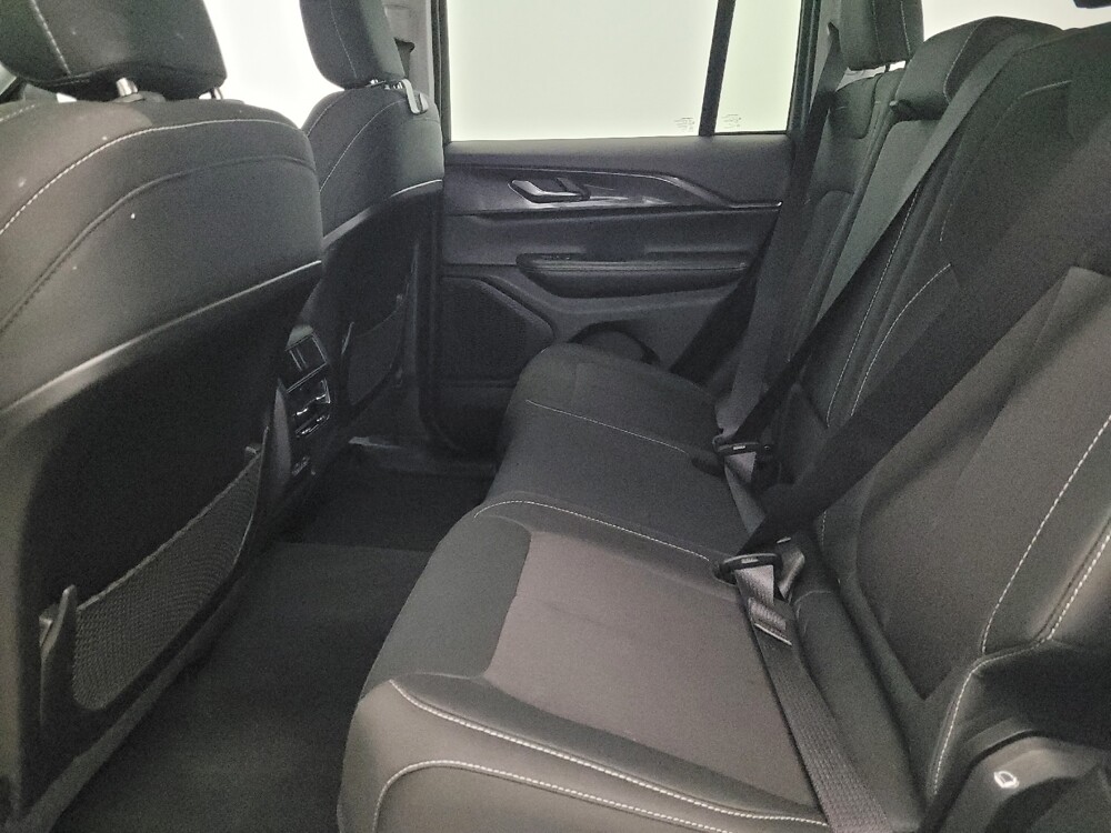 2023 Jeep Grand Cherokee in Langhorne, PA 19047 - 18118639 18