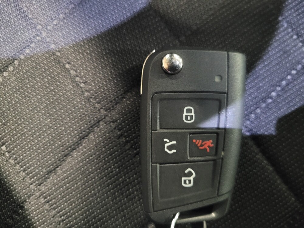 2020 Volkswagen Atlas in Temple Hills, MD 20746 - 18118643 32