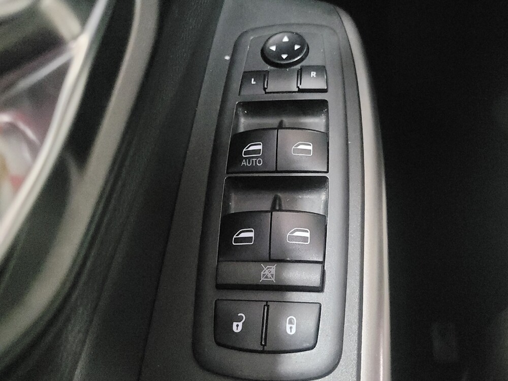 2019 Jeep Cherokee in Jackson, MS 39211 - 18118679 27