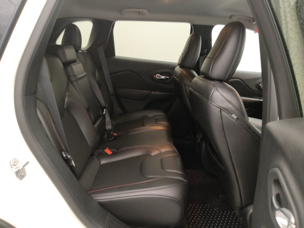 2019 Jeep Cherokee in St. Louis, MO 63136 - 18118694 19