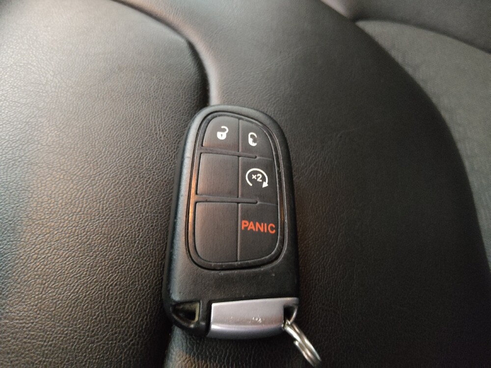 2019 Jeep Cherokee in St. Louis, MO 63136 - 18118694 32