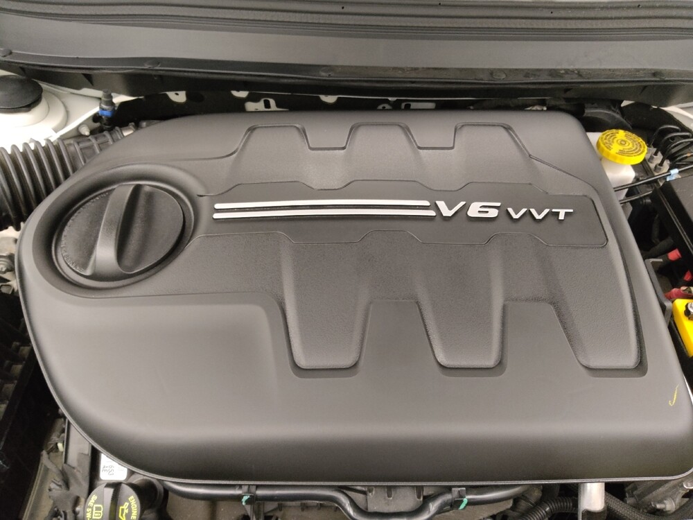 2019 Jeep Cherokee in St. Louis, MO 63136 - 18118694 30