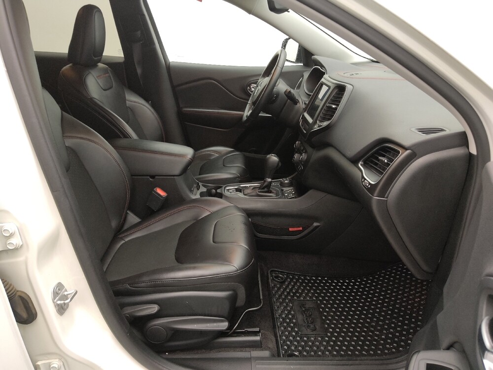 2019 Jeep Cherokee in St. Louis, MO 63136 - 18118694 21