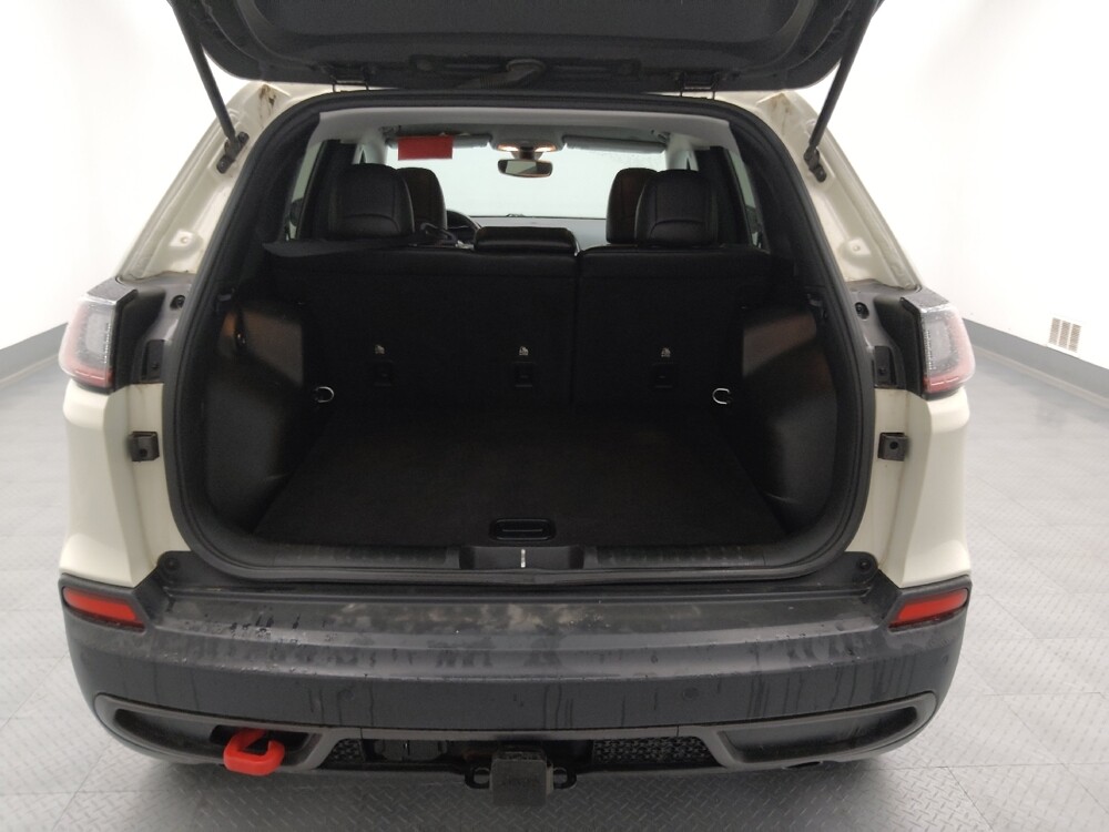 2019 Jeep Cherokee in St. Louis, MO 63136 - 18118694 29