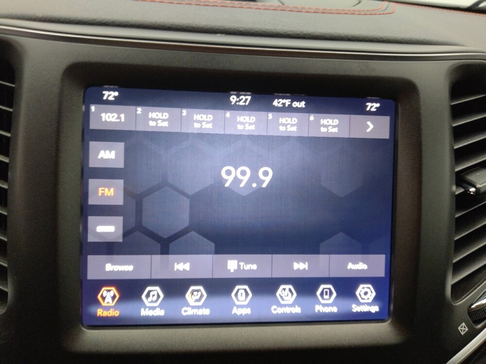 2019 Jeep Cherokee in St. Louis, MO 63136 - 18118694 25