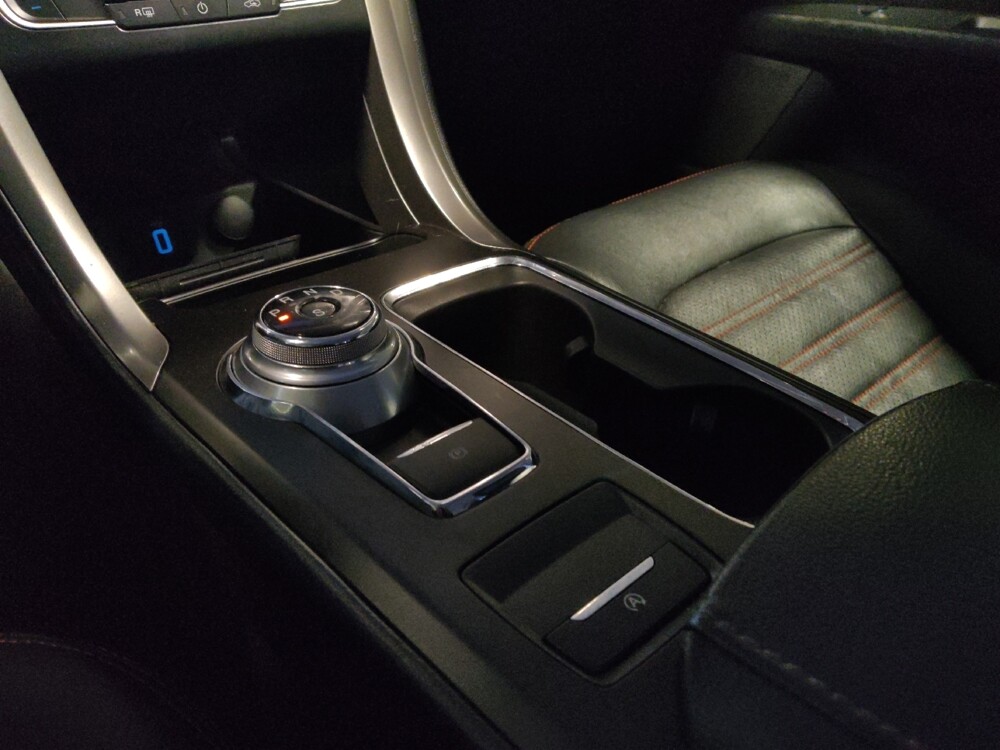 2018 Ford Fusion in Phoenix, AZ 85015 - 18118701 26