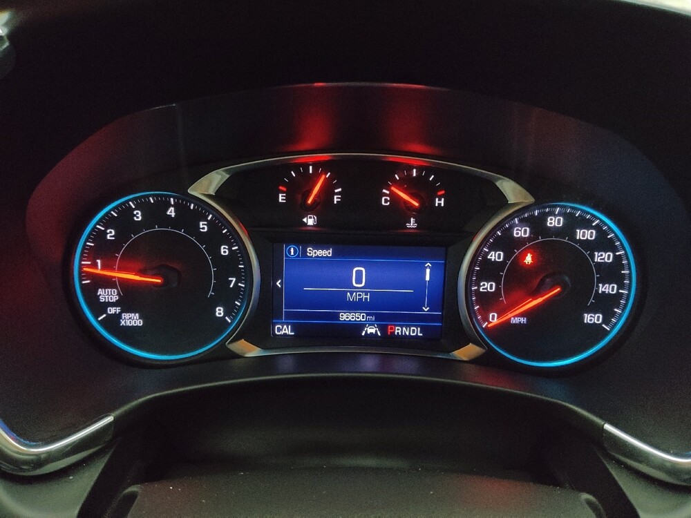 2020 Chevrolet Equinox in Topeka, KS 66611 - 18118703 23