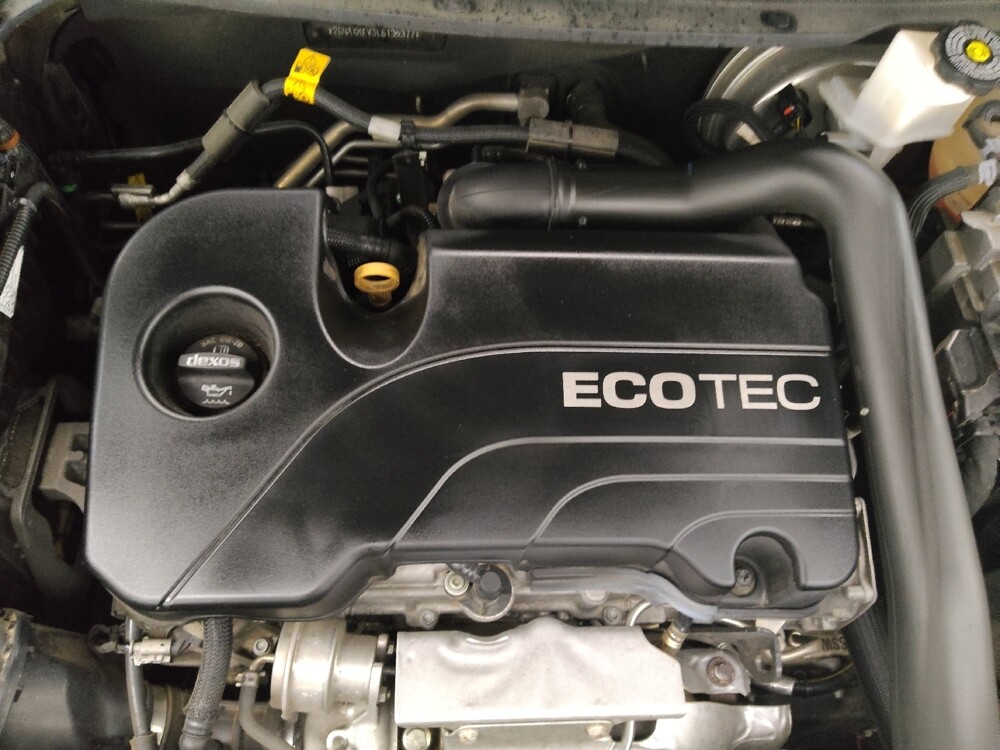 2020 Chevrolet Equinox in Topeka, KS 66611 - 18118703 30