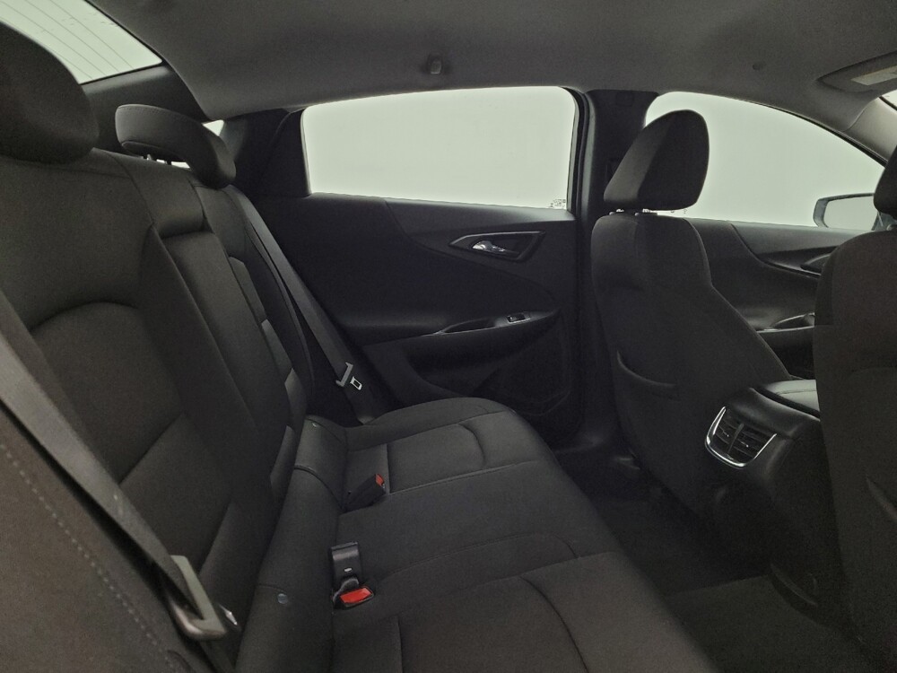 2021 Chevrolet Malibu in Columbus, OH 43228 - 18118713 19