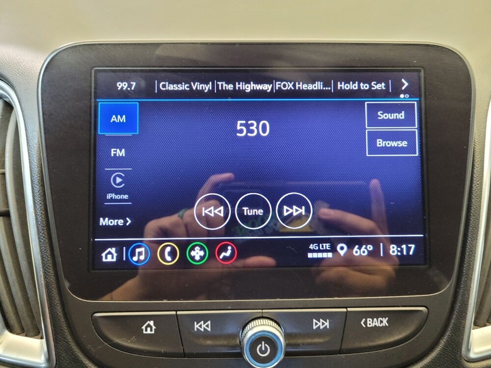 2021 Chevrolet Malibu in Columbus, OH 43228 - 18118713 25