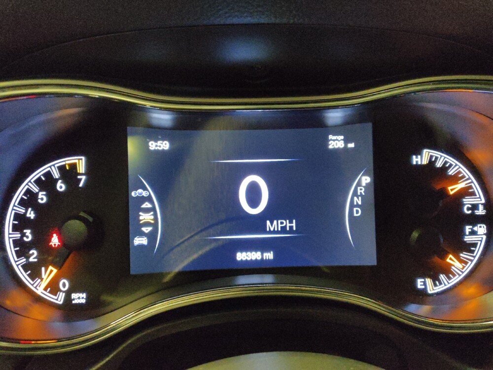 2018 Jeep Grand Cherokee in Glendale, AZ 85301 - 18118733 23