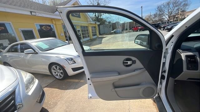 2005 Chevrolet Equinox in Greenville, SC 29607 - 18118741 29