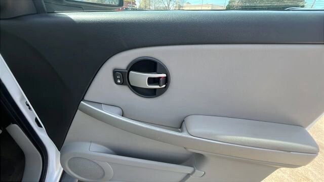 2005 Chevrolet Equinox in Greenville, SC 29607 - 18118741 15