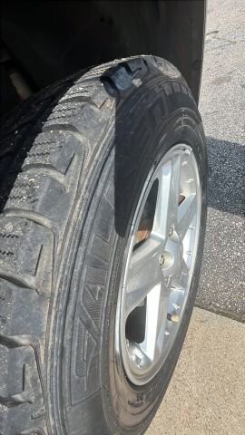 2005 Chevrolet Equinox in Greenville, SC 29607 - 18118741 12