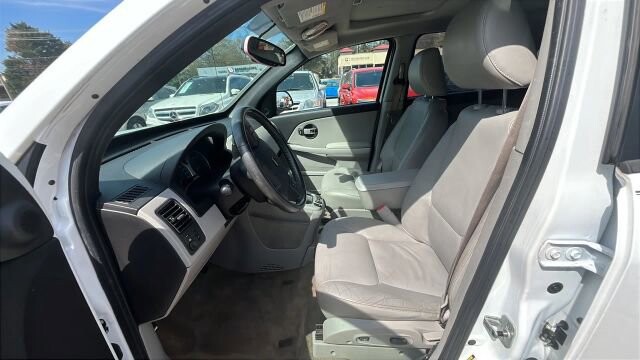 2005 Chevrolet Equinox in Greenville, SC 29607 - 18118741 31