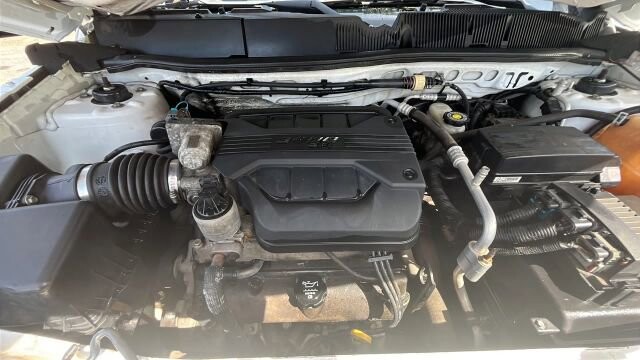 2005 Chevrolet Equinox in Greenville, SC 29607 - 18118741 9