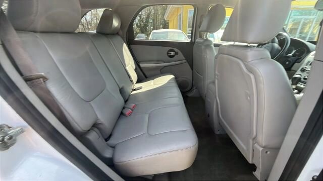 2005 Chevrolet Equinox in Greenville, SC 29607 - 18118741 20