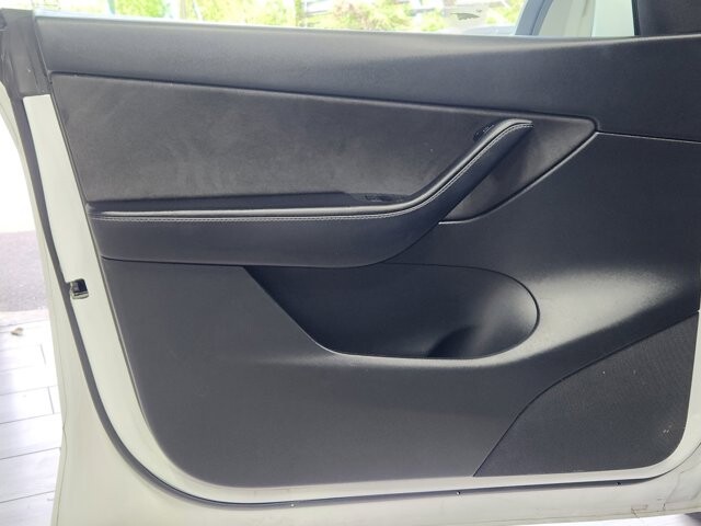 2021 Tesla Model Y in Cinnaminson, NJ 08077 - 18118742 10