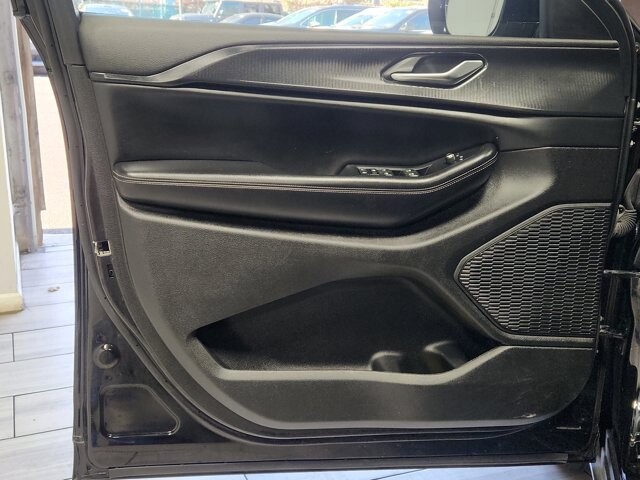 2024 Jeep Grand Cherokee L in Cinnaminson, NJ 08077 - 18118743 10