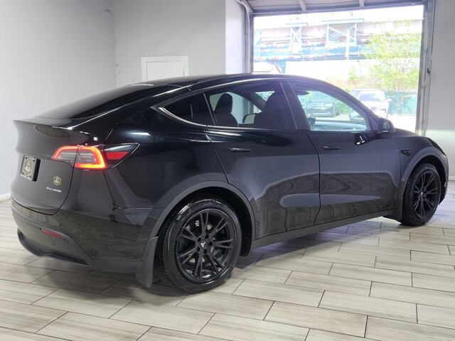 2023 Tesla Model Y in Cinnaminson, NJ 08077 - 18118746 5
