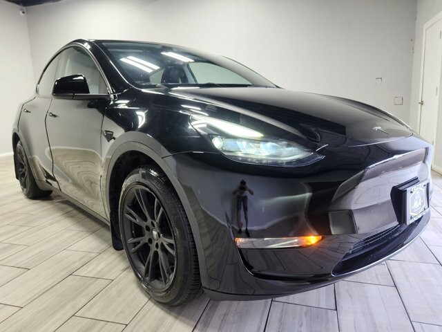 2023 Tesla Model Y in Cinnaminson, NJ 08077 - 18118746 7