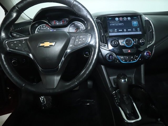 2018 Chevrolet Cruze in Bedford, OH 44146 - 18118748 27