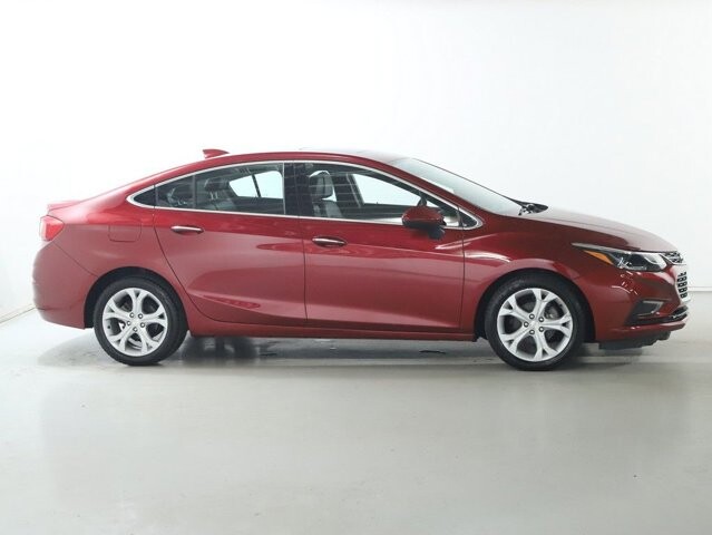 2018 Chevrolet Cruze in Bedford, OH 44146 - 18118748 11
