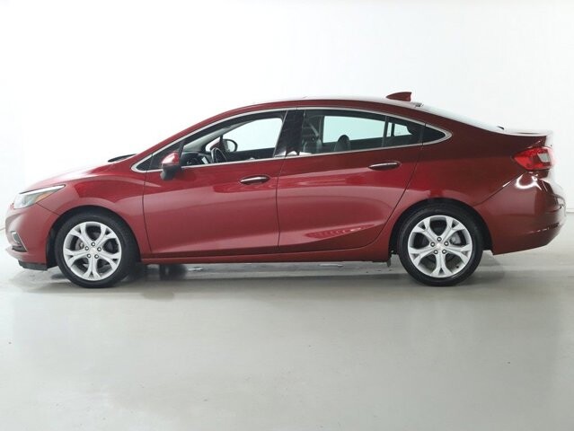 2018 Chevrolet Cruze in Bedford, OH 44146 - 18118748 37