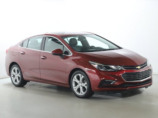 2018 Chevrolet Cruze in Bedford, OH 44146 - 18118748 9