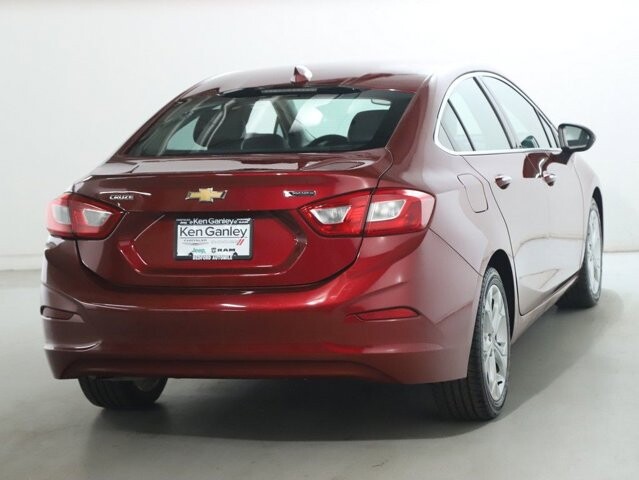 2018 Chevrolet Cruze in Bedford, OH 44146 - 18118748 45